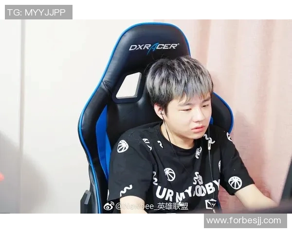 电竞比分分析平精英赛事中FPX进攻策略的优缺点及其影响